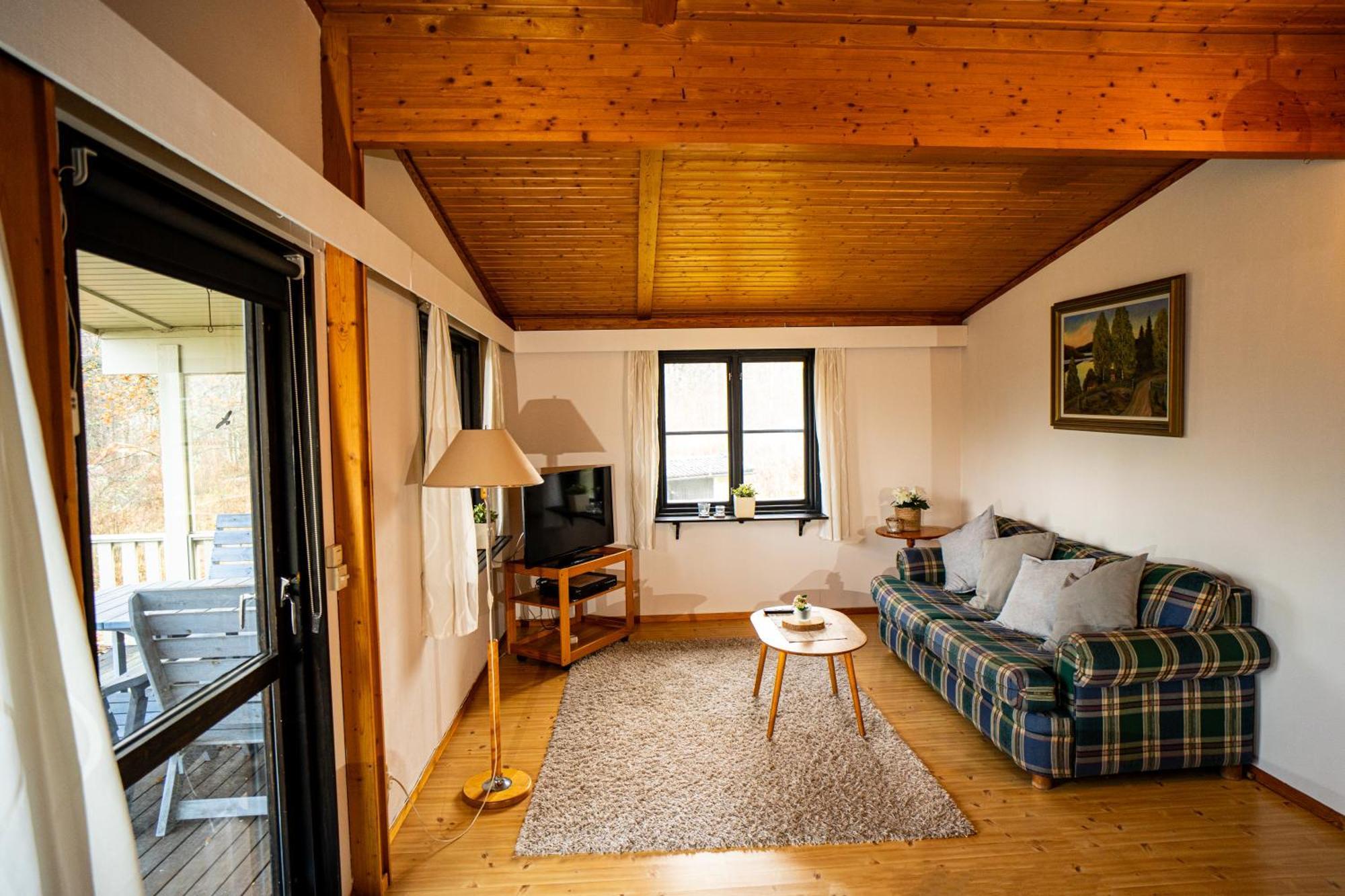 Ferienhaus Smultronsstaelle Hjo, Vaettern Εξωτερικό φωτογραφία
